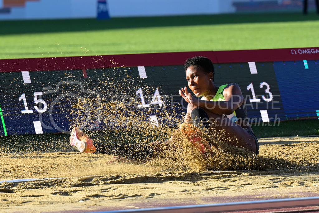 Leichtathletik: Weltklasse Zürich | 08.09.2022, Zürich, Letzigrund, Leichtathletik: Weltklasse Zürich, RICKETTS Shanieka (JAM) im Dreisprung der Frauen. - Realisiert mit Pictrs.com