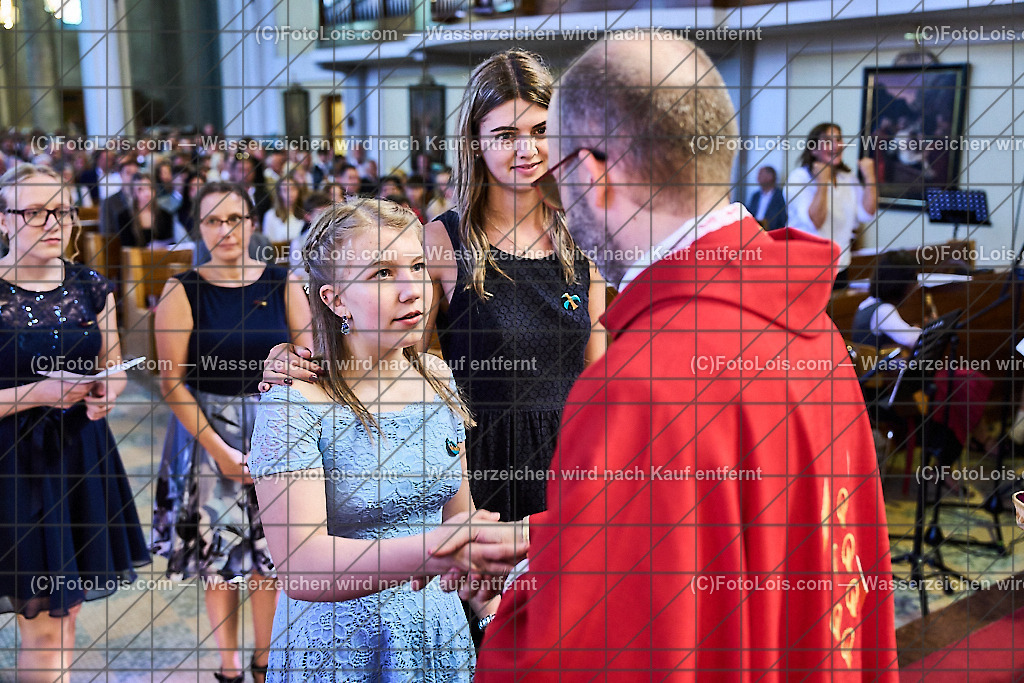 ALP0829_PfarrFirmung Wieselburg_Firmvorgang | (C)FotoLois.com, Alois Spandl, Firmung in der Pfarrkirche Wieselburg mit Generalvikar Dr. Christoph Weiss, Dechant Pfarrer Daniel Kostrzycki und Monignore Franz Dammerer, Sa 15. Juni 2024.