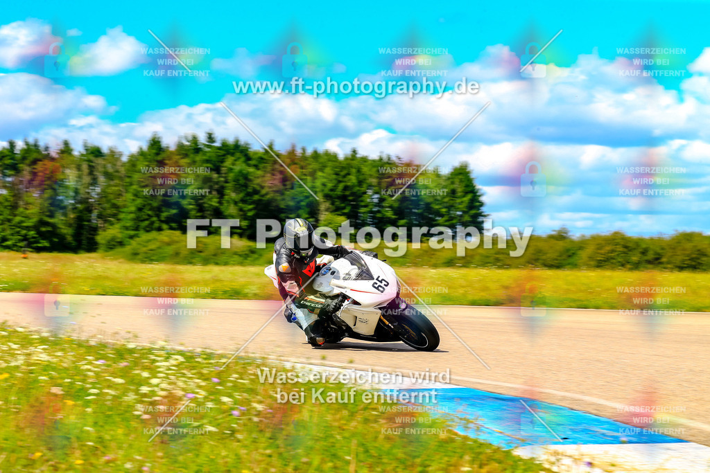 065-6534 | Hier findet Ihr Bilder von Touristenfahrten auf der Nürburgring Nordschleife oder von anderen Veranstaltungen die ich besucht habe. Viel Spass beim Durch Schauen 