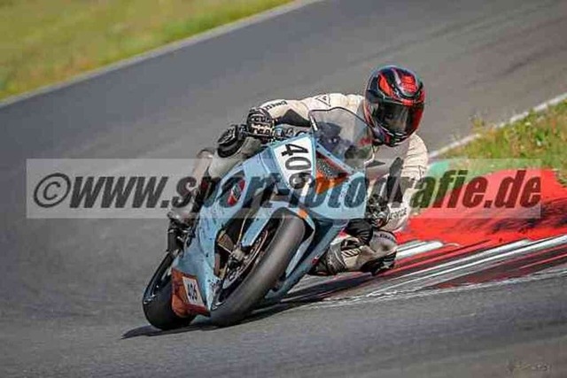 pubi0670 | Professionelle Fotos von Sportveranstaltungen, aber auch Hochzeiten und anderen Events. - Realisiert mit Pictrs.com