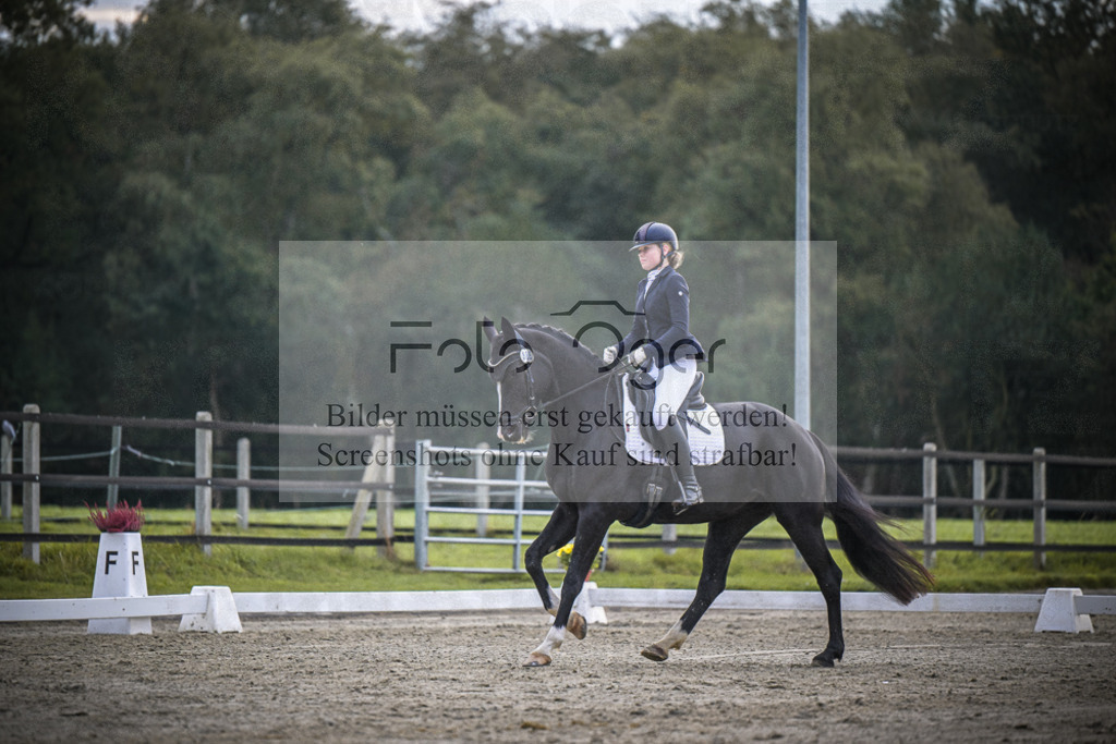 DOS_2760 | Entdecke hochwertige Reitturnierfotos von Foto Oger. Professionell, emotional und authentisch – jetzt Lieblingsmomente im Shop bestellen.Deutschlandweite Turnierfotografie. - Realisiert mit Pictrs.com