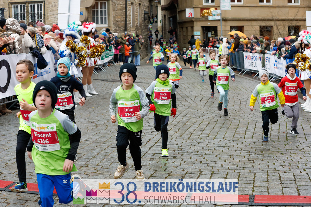 400m AOK Junior Cup | 3 Koenigslauf 2024 400m AOK Junior Cup - Realisiert mit Pictrs.com