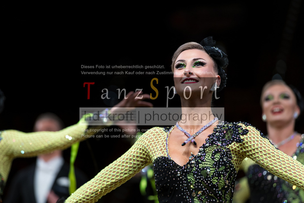 20241109_DM-Formationen_Vorrunde_3316 | Tanzsportbilder, Standardtanz, Lateintanz, WDSF, DTV, LTVB, dancecomp, goc, hessen tanzt, blaues band der spree, walzer, tango, wiener walzer, slowfox, quickstepp, samba, rumba, cha-cha-cha, paso doble. jive, hd-kroft photography, turniertanzsport