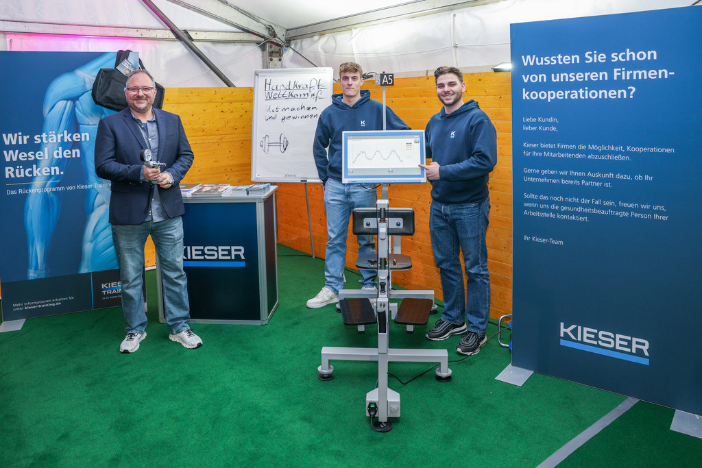 top-top.de250214-021 | Die 3. Weseler SportNacht, die große Sportgala mit Ehrungen der Weseler Sportler des Jahres 2024 findet am Freitag, den 14.02.2025 im Festzelt an der Rheinpromenade statt.Foto: Erwin Pottgiesser