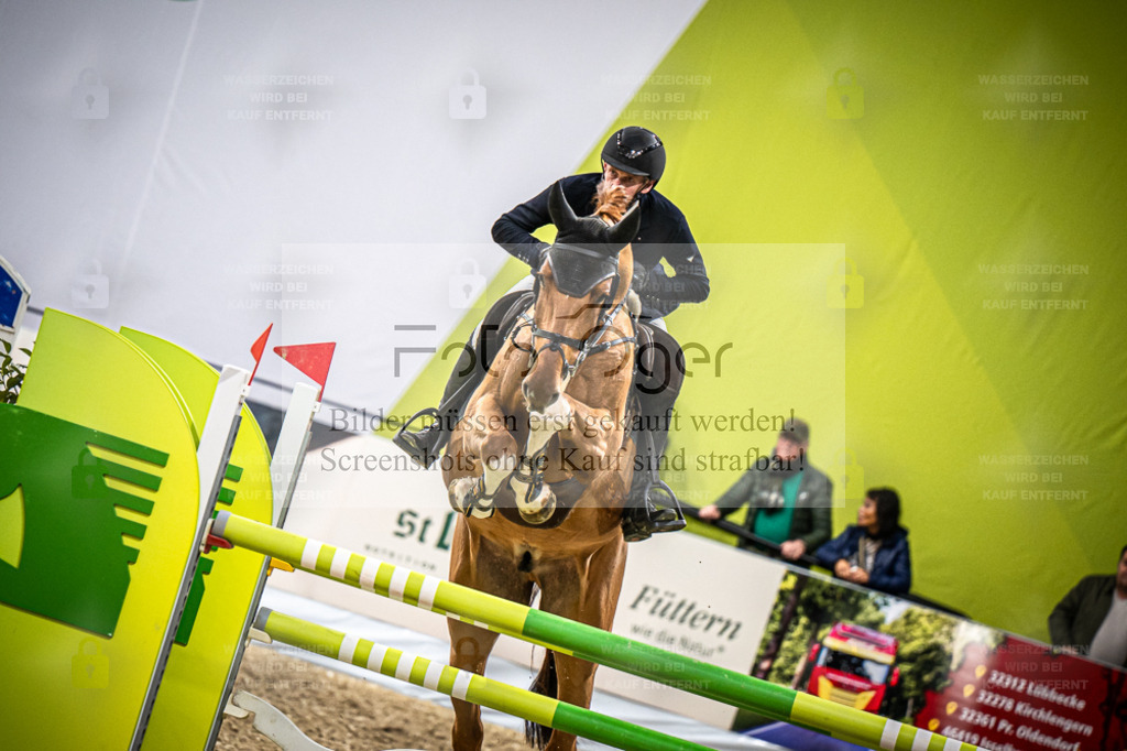 DOS_2101 | Entdecke hochwertige Reitturnierfotos von Foto Oger. Professionell, emotional und authentisch – jetzt Lieblingsmomente im Shop bestellen. - Realisiert mit Pictrs.com