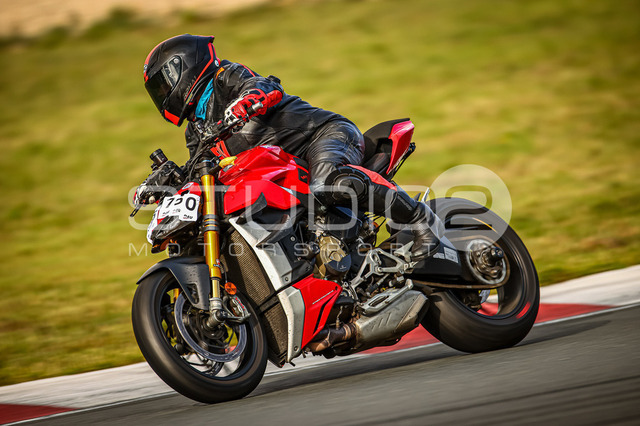 0396-240924_MO-028_396 | Deine Full-Service-Agentur für ✔️Videoproduktionen und ✔️Motorsportfotografie Jetzt Angebot anfragen!