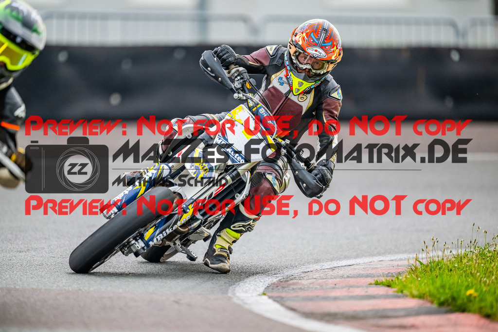 MaZZes_FotoMatrix_240621_6007705_1727 | GELB