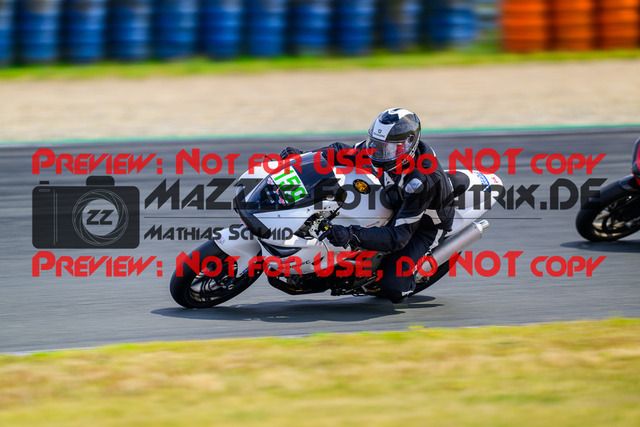 MaZZes_FotoMatrix_240725_6007705_3100 | GRUEN