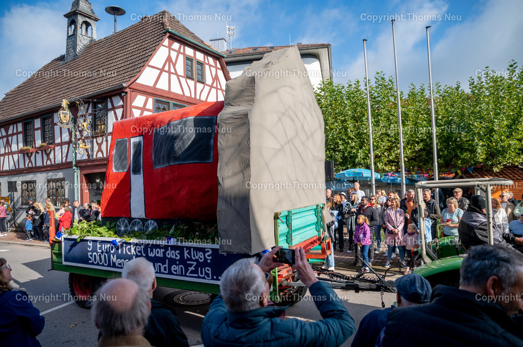 DSC_3050 | ble, Einhausen Giggelkerwe, Kerweumzug, 9 Euro Ticket der Gruppe Chief,  , , Bild: Thomas Neu