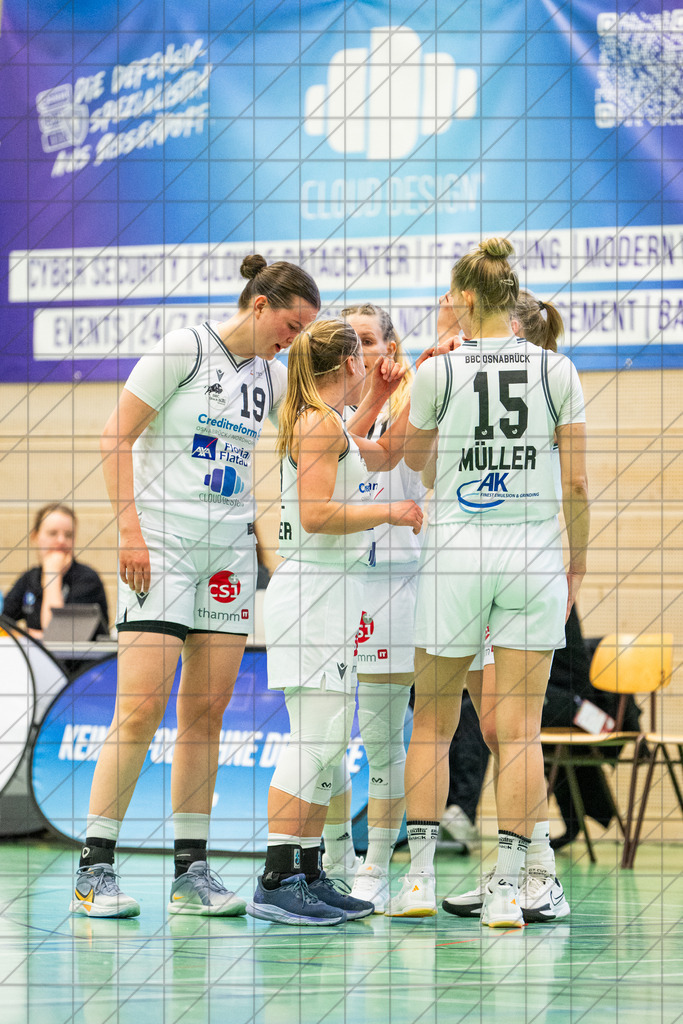 2. DBBL Nord 25/26 | PlayOff 1/4-Finale Spiel 1 | BBC Osnabrück vs. USC Bascats Heidelberg | 19.04.26: 2. DBBL Nord 25/26 | PlayOff 1/4-Finale Spiel 1 | BBC Osnabrück vs. USC Bascats Heidelberg / Osnabrück / Deutschland  //   CREDIT:www.bullenfotos.de, Martin König, Hörner Weg 40, D-49078 Osnabrück, +4917663732967 // Nutzung und Weitergabe nur zu den vereinbarten Zwecken. Presseanfragen an Ersteller. Alle Rechte beim Ersteller. Honorierung nach MFM. - Realisiert mit Pictrs.com