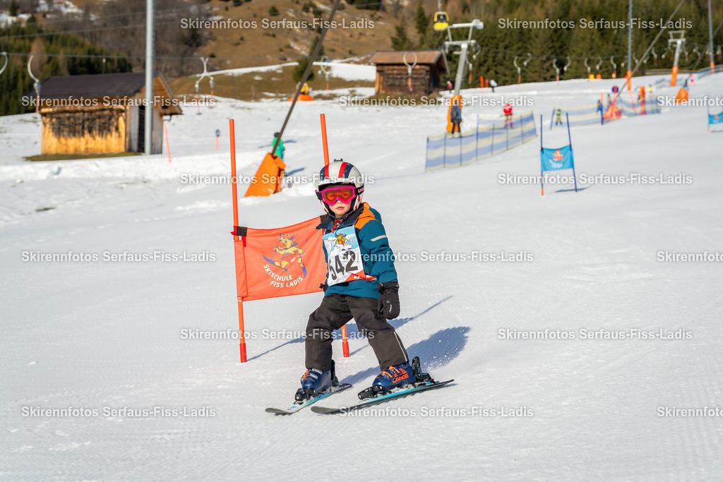 SRF_12.12.2025 0109 | SRF_12.12.2025 0109 - Realisiert mit Pictrs.com