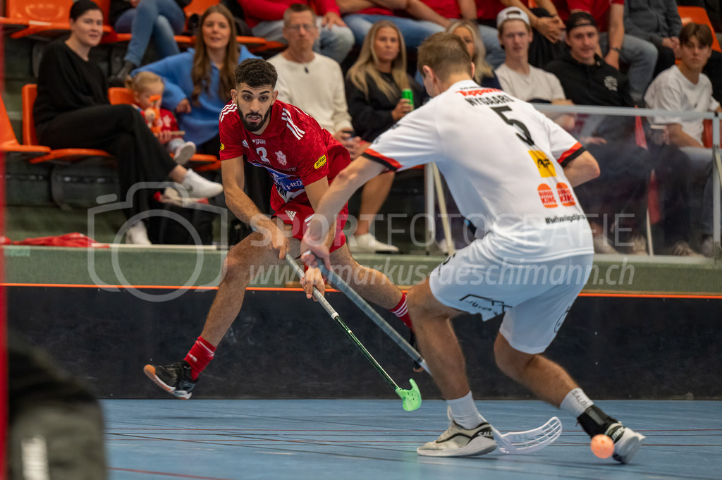 Strängnäs IBK vs Höllvikens IBF - 30. September 2023 | Strängnäs IBK vs Höllvikens IBF
Thomas Arena, Strängnäs
Ahmad Dakhallah (#8 Strängnäs IBK).
Bild: Sportfotografie Markus Aeschimann | www.markus-aeschimann.ch - Realisiert mit Pictrs.com