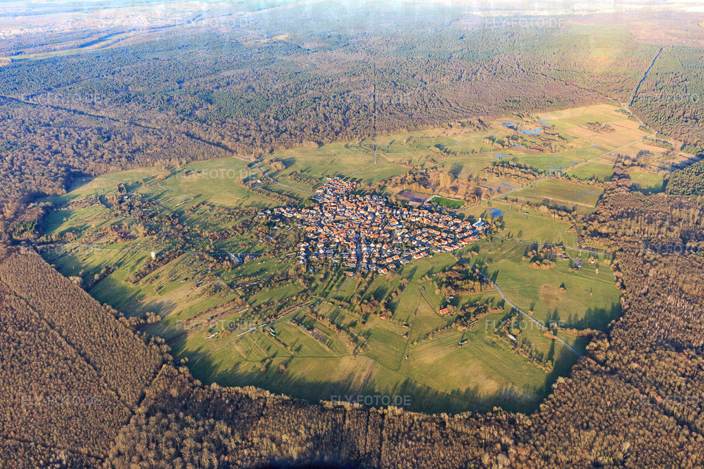 Ortsansicht aus Süden | Luftbild: Ortsansicht aus Süden im Ortsteil Büchelberg in Wörth im Bundesland Rheinland-Pfalz in Deutschland. Foto: IMG_104827.jpg vom 16.02.2018 durch Werner Riehm/FLY-FOTO.de - Realisiert mit Pictrs.com