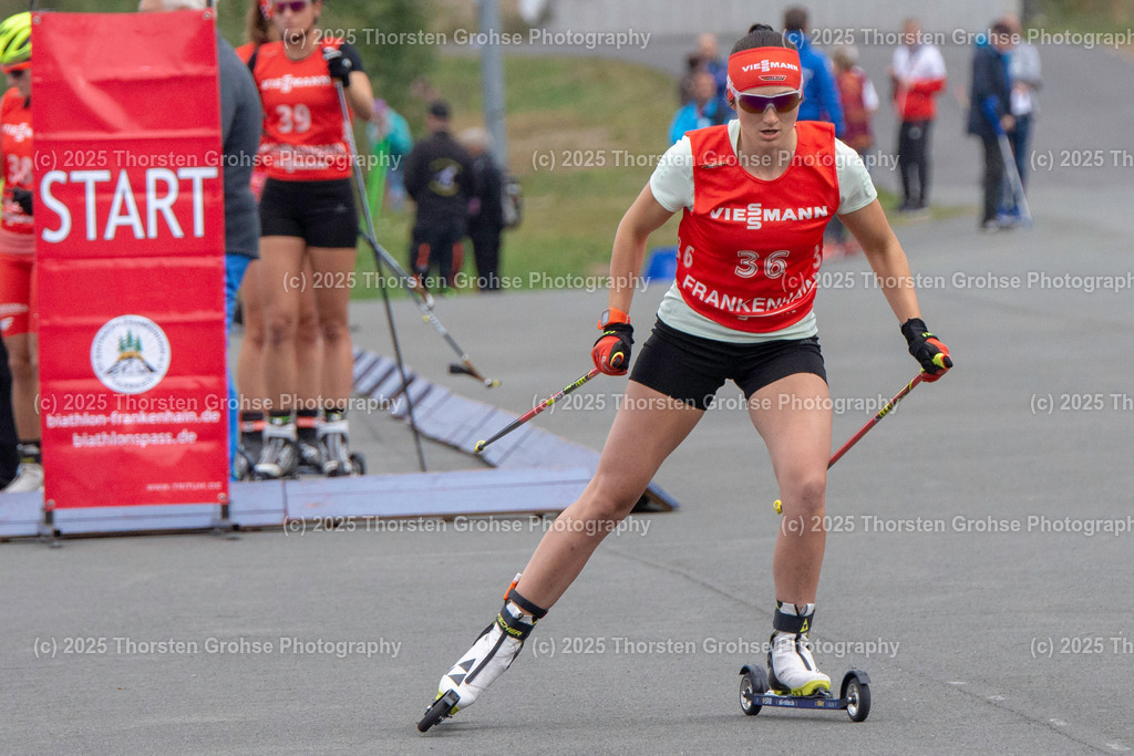 Deutsche Meisterschaften Biathlon | Deutsche Meisterschaften Biathlon, Speziallanglauf Frauen am 14.09.2018 in der DKB SKI ARENA in Oberhof, (Deutschland)

Bild: Fruehwirt Juliane vom SC Motor Tambach-Dietharz / Zoll - Realisiert mit Pictrs.com
