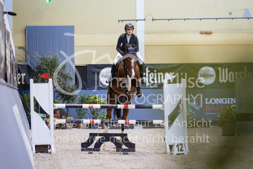 221112_Warstein_L-Spr-198 | Deine schönsten Turniermomente als professionelle Fotos! Entdecke hochwertige Pferdesport-Fotografie im Online-Shop. Jetzt Fotos finden & bestellen!