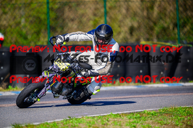 MaZZes_Fotomatrix_20250328_6007705_7905 | Fotograf Mathias Schmid
Sportfotograf,
Eventfotograf,
Hochzeitsfotograf,
Portraitfotograf