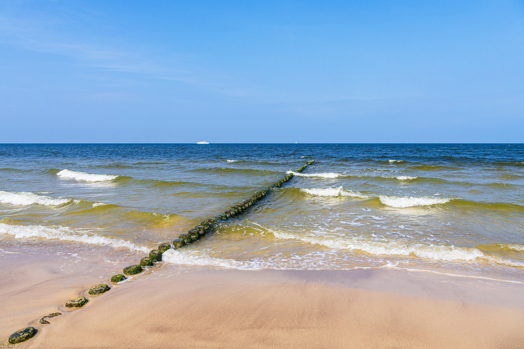 Buhne am Strand von Bansin auf der Insel Usedom | Buhne am Strand von Bansin auf der Insel Usedom.