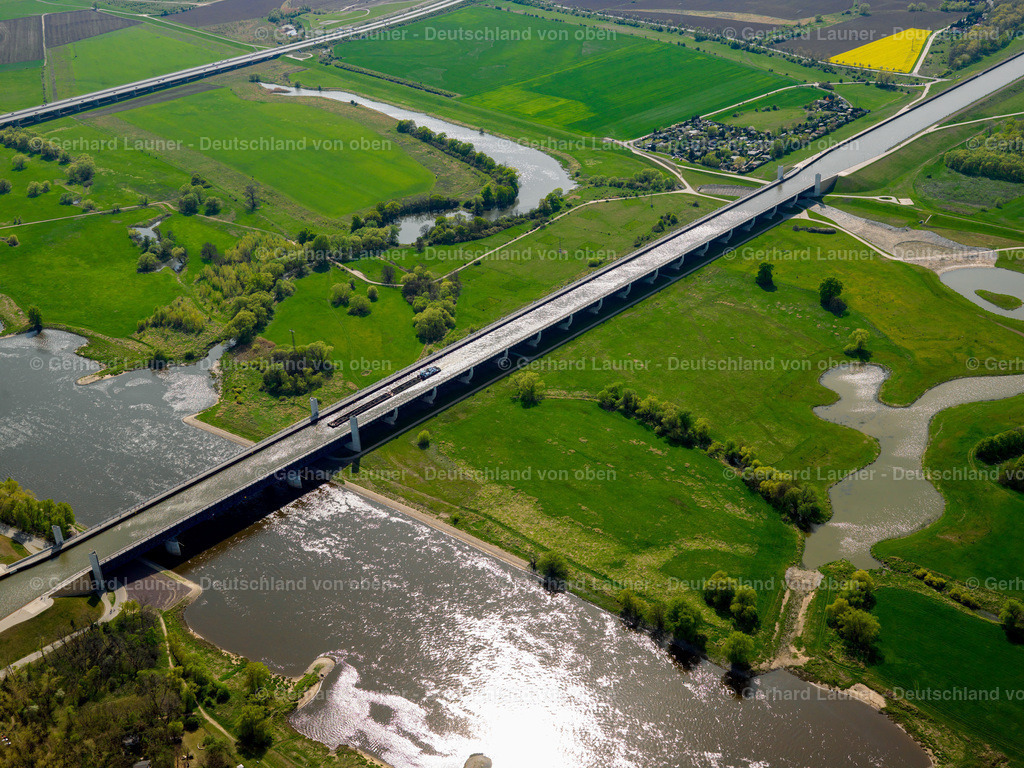 2709283 | Elbe-Havel-Kanal am Wasserstraßenkreuz bei Magdeburg