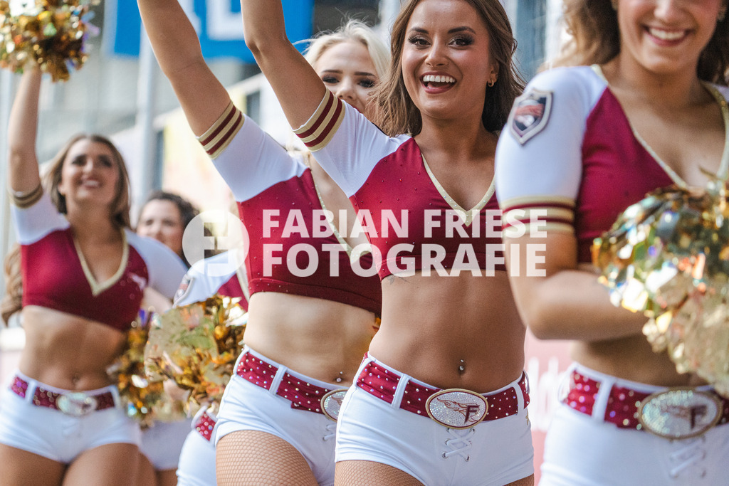 GER Rhein Fire vs. Raiders Tirol, Football, European League of Football, Spieltag 12, Saison 2025, 10.08.2025 | GER Rhein Fire vs. Raiders Tirol, Football, European League of Football, Spieltag 12, Saison 2025, 10.08.2025Foto: Fabian Friese - Realisiert mit Pictrs.com