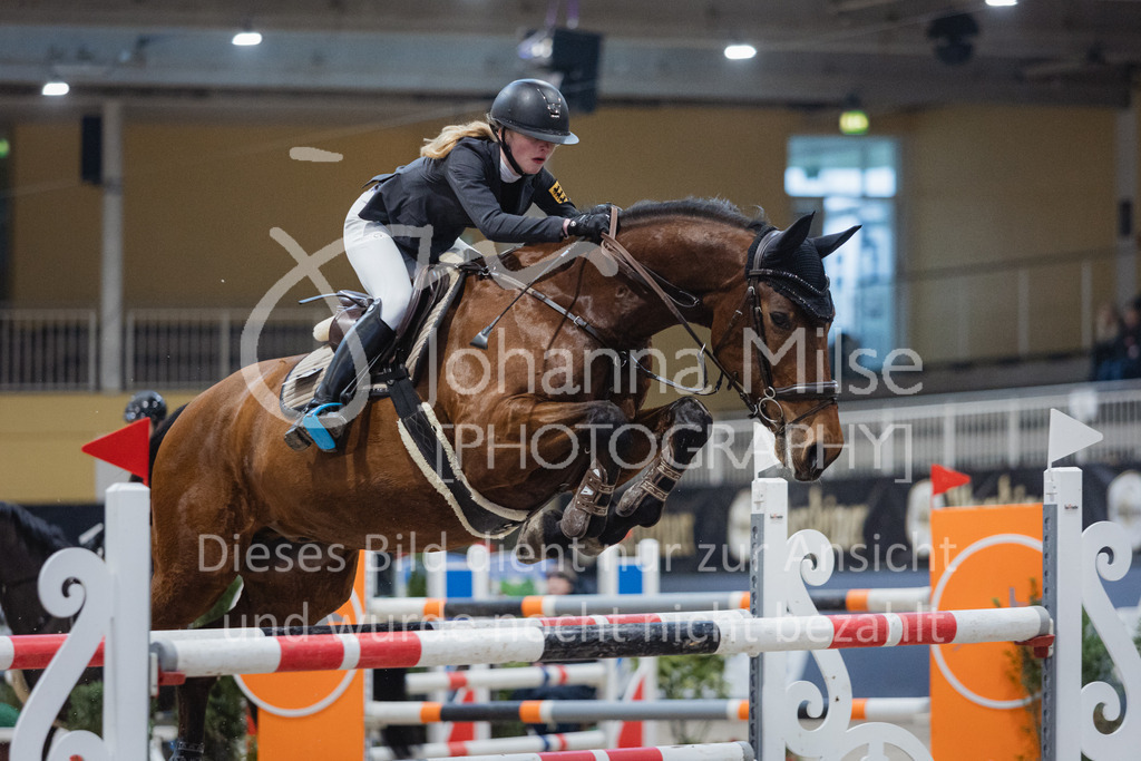 230212_Warstein_GP-535 | Deine schönsten Turniermomente als professionelle Fotos! Entdecke hochwertige Pferdesport-Fotografie im Online-Shop. Jetzt Fotos finden & bestellen!