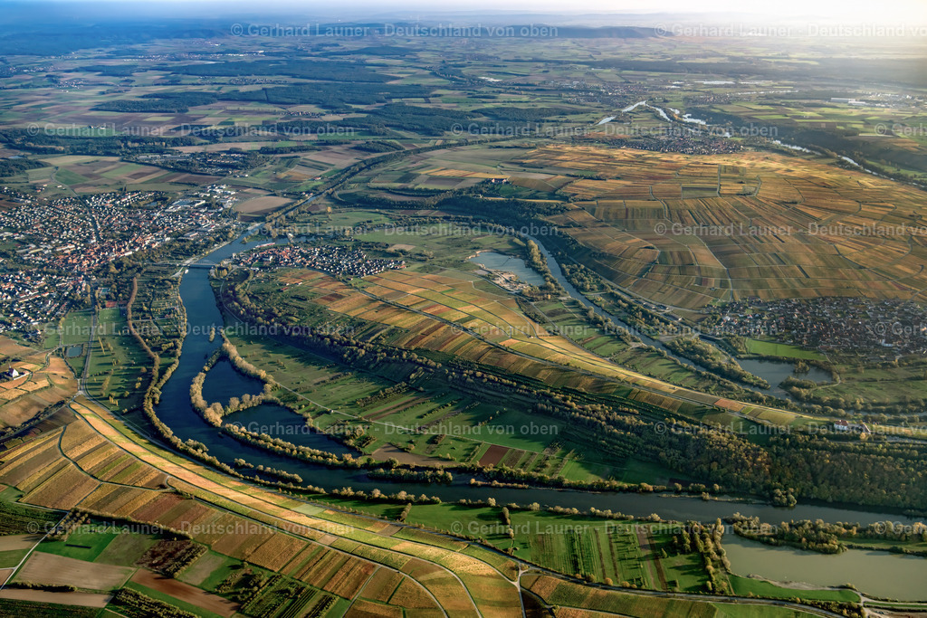 3905339 | Weinbergslandschaft an der Mainschleife bei Escherndorf und Nordheim