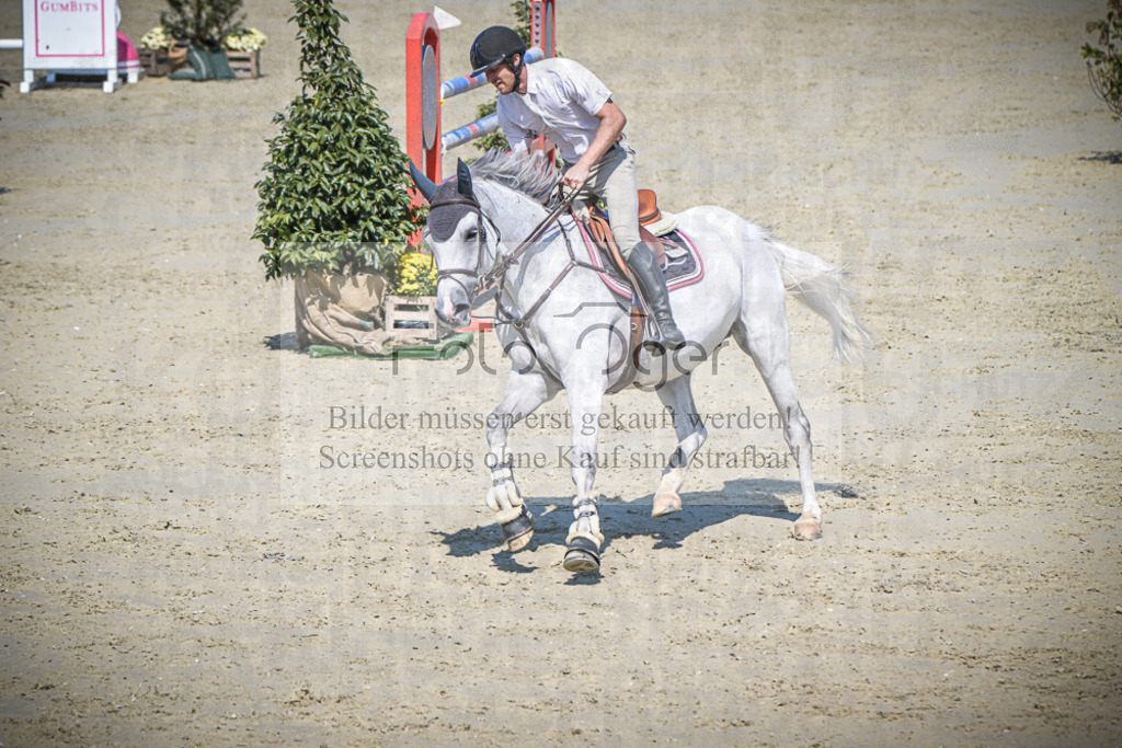 DOS_2091 | Entdecke hochwertige Reitturnierfotos von Foto Oger. Professionell, emotional und authentisch – jetzt Lieblingsmomente im Shop bestellen.Deutschlandweite Turnierfotografie. - Realisiert mit Pictrs.com