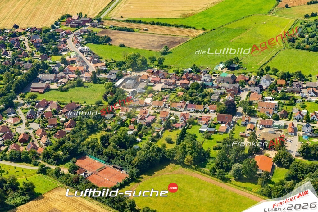 Luftaufnahme der Stadt Grube - Die Luftaufnahme wurde 2025 vom UL-Flugzeug heraus erstellt ( keine Drohne ) - Hochauflösende Luftaufnahme - für professionelle Ausdrucke geeignet. Die Geschenkidee !Hier alle&nbsp;Infos zur Lizenzierung der LuftaufnahmeWir fliegen auch dieses Jahr wieder in Ihre Region um Luftbilder zu erstellen.- Luftbild anfragen