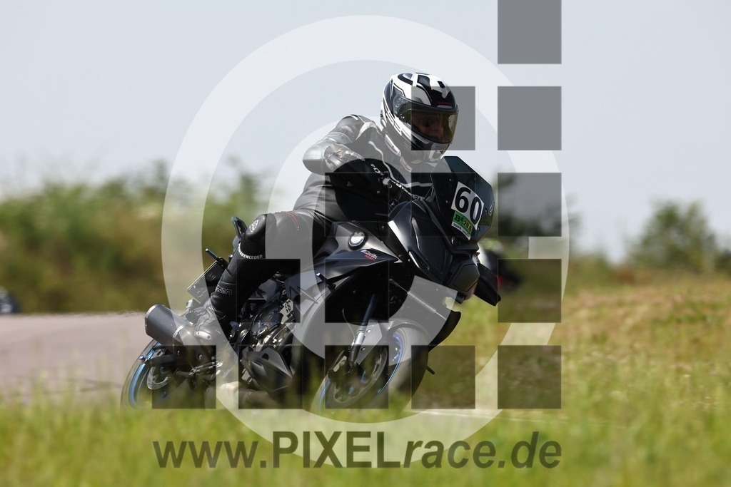 0060-20240629_01000 | Schöne Erinnerungen an spannende Momente - das festzuhalten ist unser Job. PIXELrace.de ist seit 2003 auf den Rennstrecken Europas unterwegs um die Action draußen beim Fahren und die wunderbare Stimmung imm Fahrerlager für euch einzufangen.