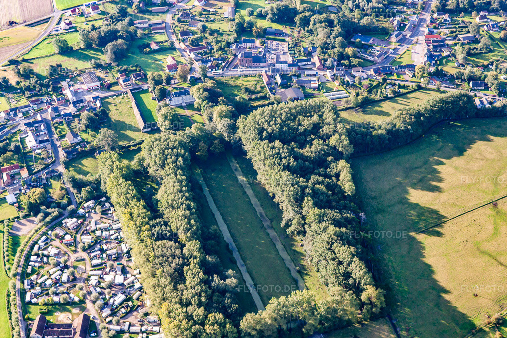 Luftbild: Ortsansicht in Lanchères im Bundesland Somme in Frankreich. Foto: IMG_70980.jpg vom 24.08.2014 durch Werner Riehm/FLY-FOTO.de