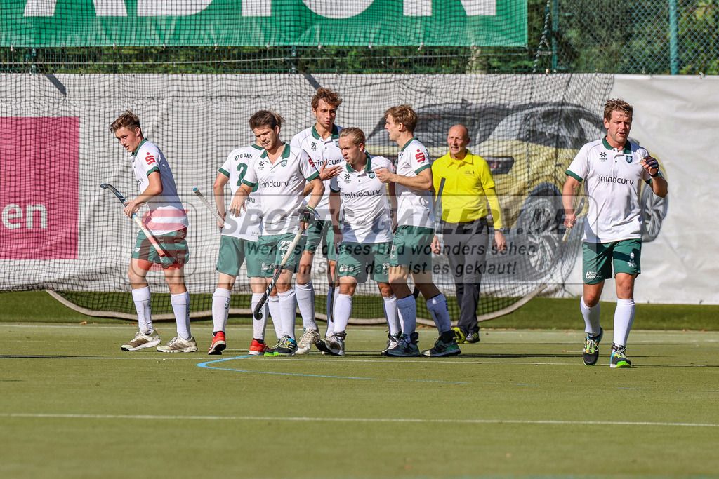 MJ_2022-10-08_Herren_HTCU-UHC-27 | Malte Hellwig (Uhlenhorst Mülheim #29), Uhlenhorst Mülheim - UHC Hamburg am 8.10.2022 im Waldstadion, Mülheim a. d. Ruhr