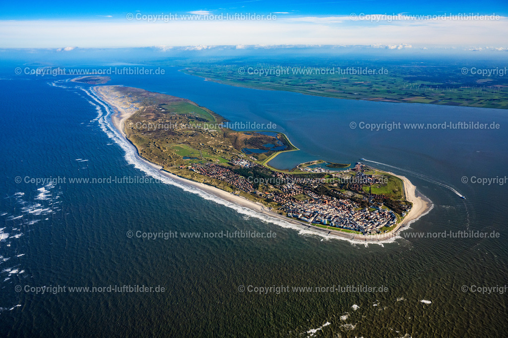 Norderney_ELS_4110231021 | NORDERNEY 23.10.2021 Küstenbereich der ostfriesischen Nordsee- Insel in Norderney im Bundesland Niedersachsen, Deutschland. Weiterführende Informationen bei: Staatsbad Norderney GmbH. // Coastal area of a??a??the East Frisian North Sea island in Norderney in the state Lower Saxony, Germany. Further information at: Staatsbad Norderney GmbH. Foto: Martin Elsen