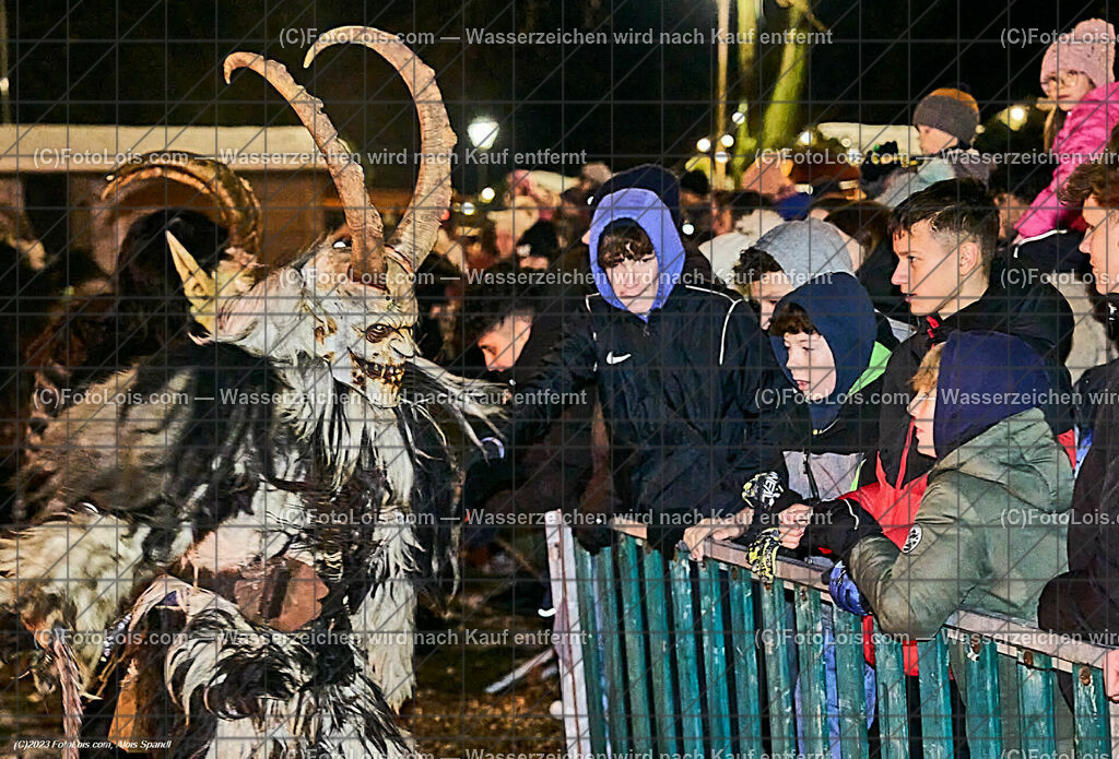 ALP5235_WIESELBURGER ADVENT_Perchtenlauf | (C)FotoLois.com, Alois Spandl, WIESELBURGER ADVENT, Perchtenlauf, So 10. Dez. 2023.
