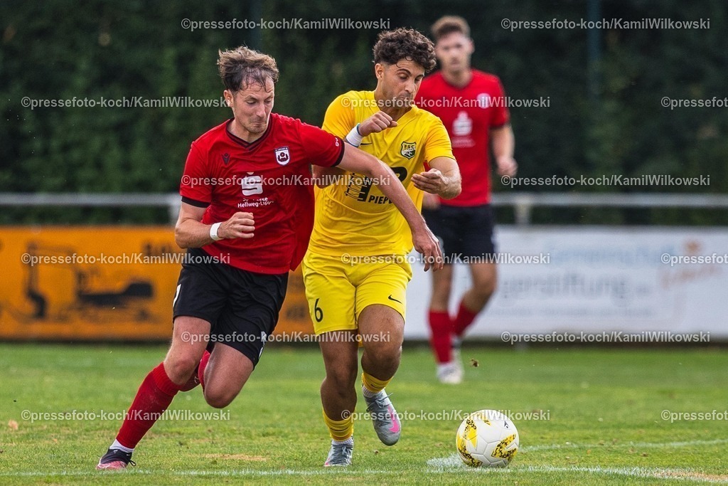 xkwi13072501031 | 13.07.2025, xkwix, Fußball, Testspiel, SV Lippstadt 08 - FSC Rheda, Rasenplatz, Sportanlage Esbeck: Kevin Roth ( FSC Rheda #6 ) im Zweikampf