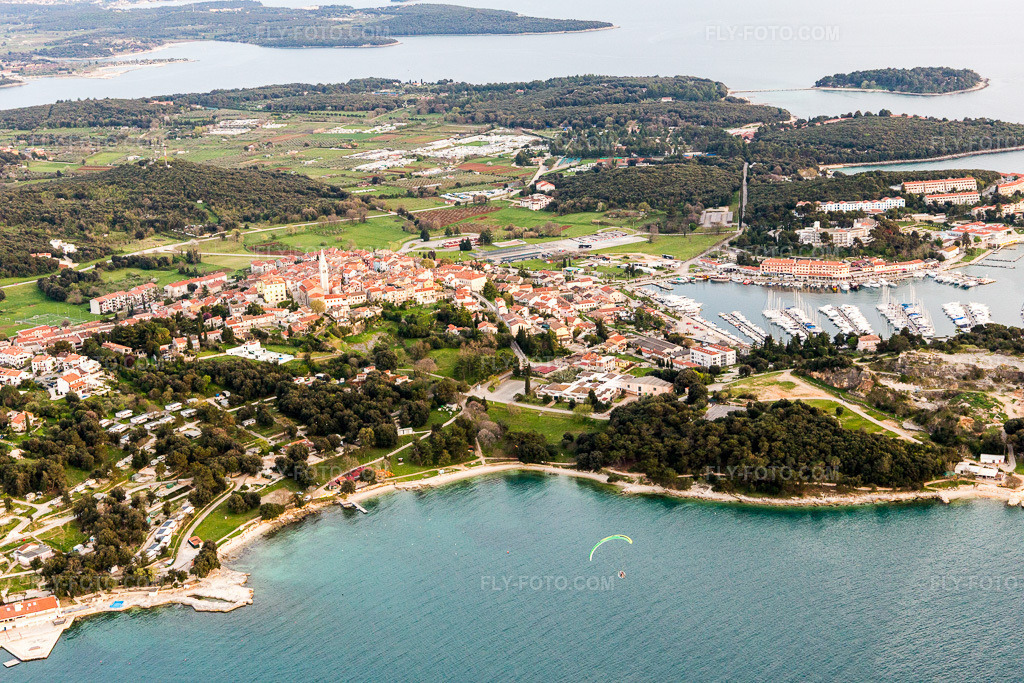 Aerial view: View of the town in Stancija Valkanela in the state Gespanschaft Istrien, Croatia.Photo: IMG_106443.jpg taken on 04/14/2018 by Werner Riehm/FLY-FOTO.comResolution of the original: 5472 x 3648 px