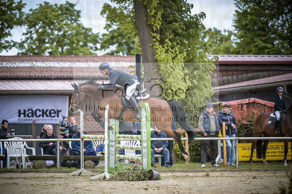 DOS_5914 | Entdecke hochwertige Reitturnierfotos von Foto Oger. Professionell, emotional und authentisch – jetzt Lieblingsmomente im Shop bestellen.Deutschlandweite Turnierfotografie. - Realisiert mit Pictrs.com