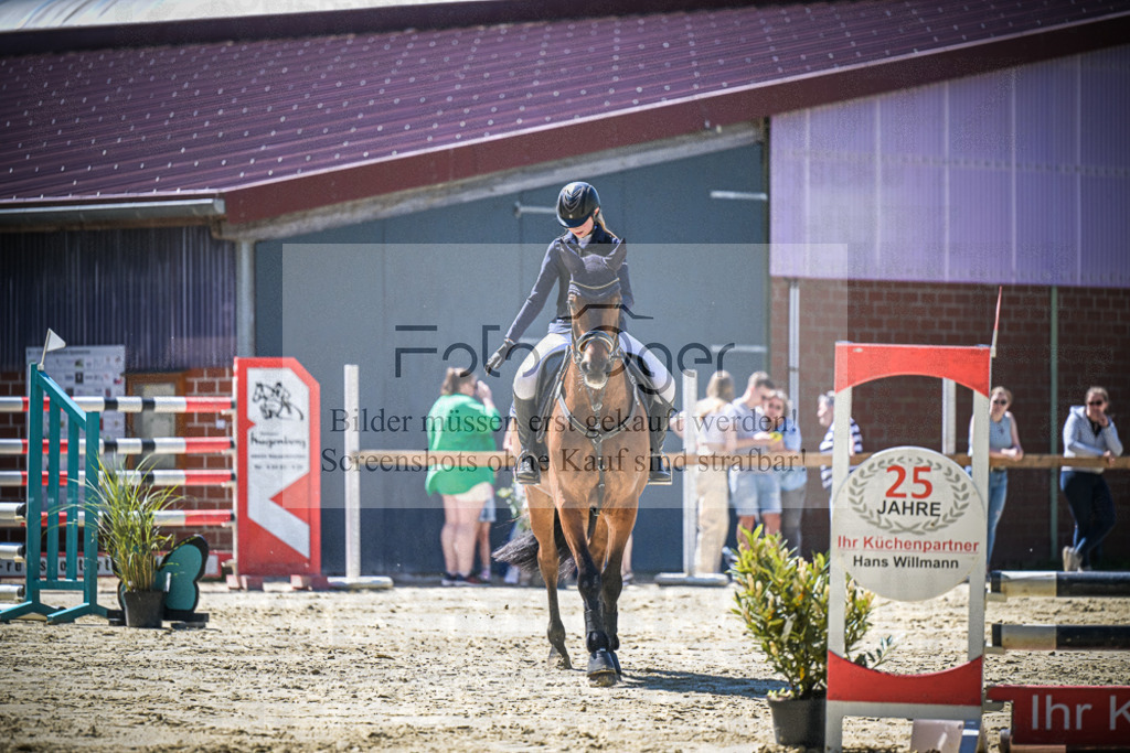 DOS_0267 | Entdecke hochwertige Reitturnierfotos von Foto Oger. Professionell, emotional und authentisch – jetzt Lieblingsmomente im Shop bestellen.Deutschlandweite Turnierfotografie. - Realisiert mit Pictrs.com