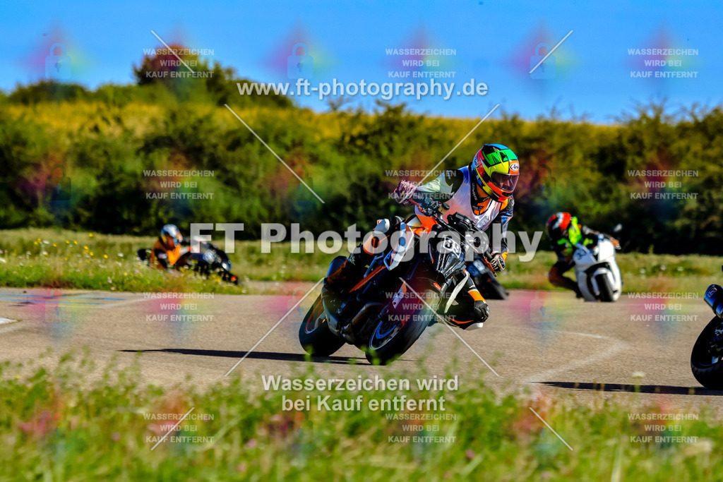 089-1858 | Hier findet Ihr Bilder von Touristenfahrten auf der Nürburgring Nordschleife oder von anderen Veranstaltungen die ich besucht habe. Viel Spass beim Durch Schauen 