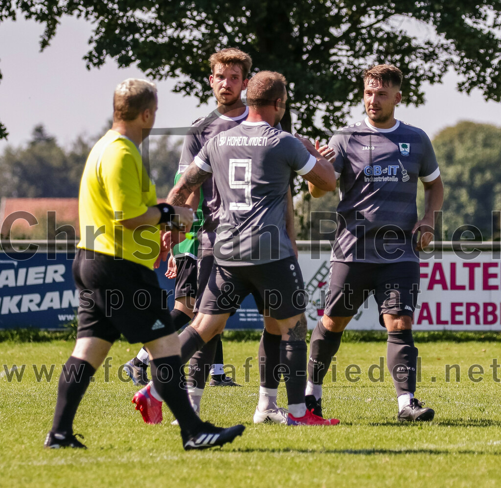 2023-08-20_101_SV_Hohenlinden_gegen_SV_Buch | Hohenlinden, Deutschland, 20.08.2023:
Fußball, A-Klasse 2023 / 2024, 1. Spieltag, SV Hohenlinden gegen SV Bruck, Endergebnis: 5:1

Jubel nach dem 3:0 durch Manuel Fuchs (SV Hohenlinden, #9)

Foto: Christian Riedel / fotografie-riedel.net