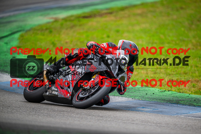 MaZZes_FotoMatrix_240702_6007705_0693 | WEISS