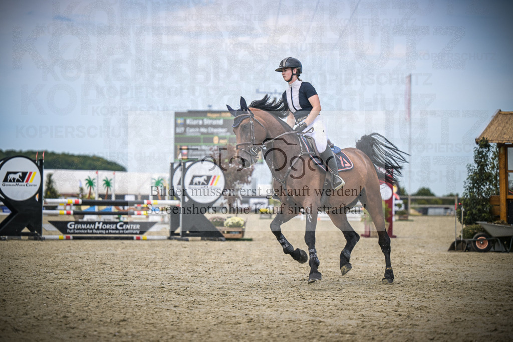 DOS_4560 | Entdecke hochwertige Reitturnierfotos von Foto Oger. Professionell, emotional und authentisch – jetzt Lieblingsmomente im Shop bestellen.Deutschlandweite Turnierfotografie. - Realisiert mit Pictrs.com