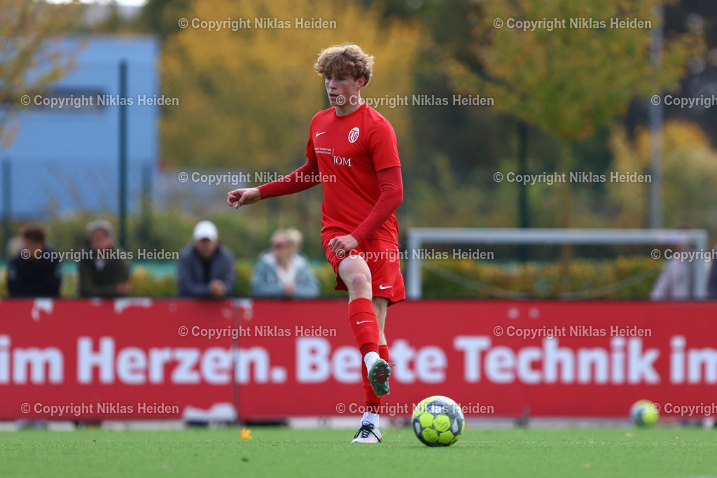 NH_EimsbüttelerTVU19_Altona93U19_RegionalligaNord_11102025 | #3 Moritz Haberer (Eimsbütteler TV U19)Fußball I Junioren I A-Junioren Regionalliga Nord I Saison 2025-2026  I 7. Spieltag I Eimsbütteler TV U19 - Altona 93 I 11.10.2025 I Sportzentrum Hoheluft