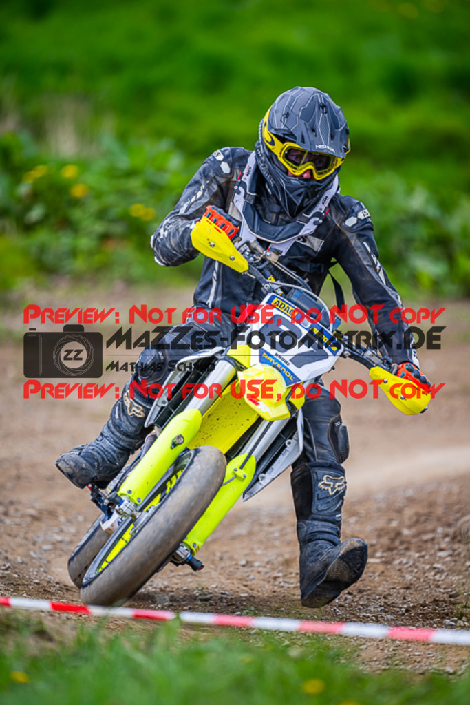 MaZZes_FotoMatrix_230506_2327 | S4