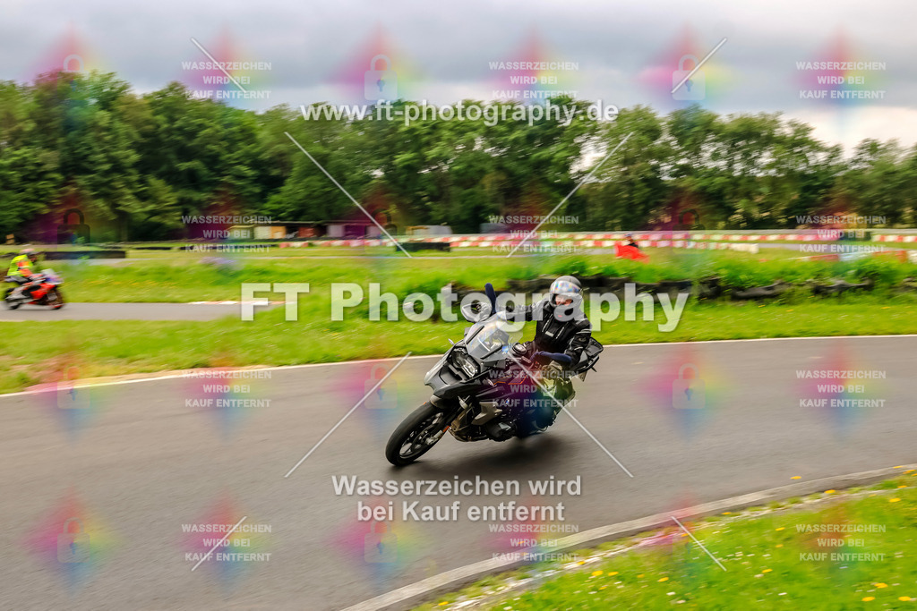 VBK-7375 | Hier findet Ihr Bilder von Touristenfahrten auf der Nürburgring Nordschleife oder von anderen Veranstaltungen die ich besucht habe. Viel Spass beim Durch Schauen 