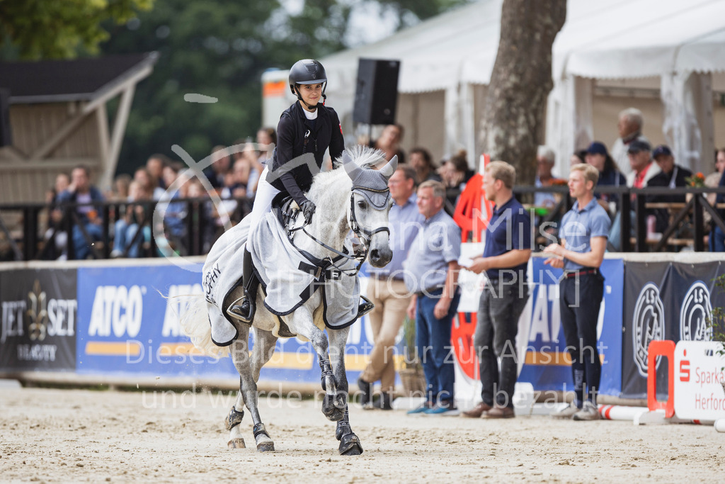 250712_BHO_Pony-L-254 | Deine schönsten Turniermomente als professionelle Fotos! Entdecke hochwertige Pferdesport-Fotografie im Online-Shop. Jetzt Fotos finden & bestellen!