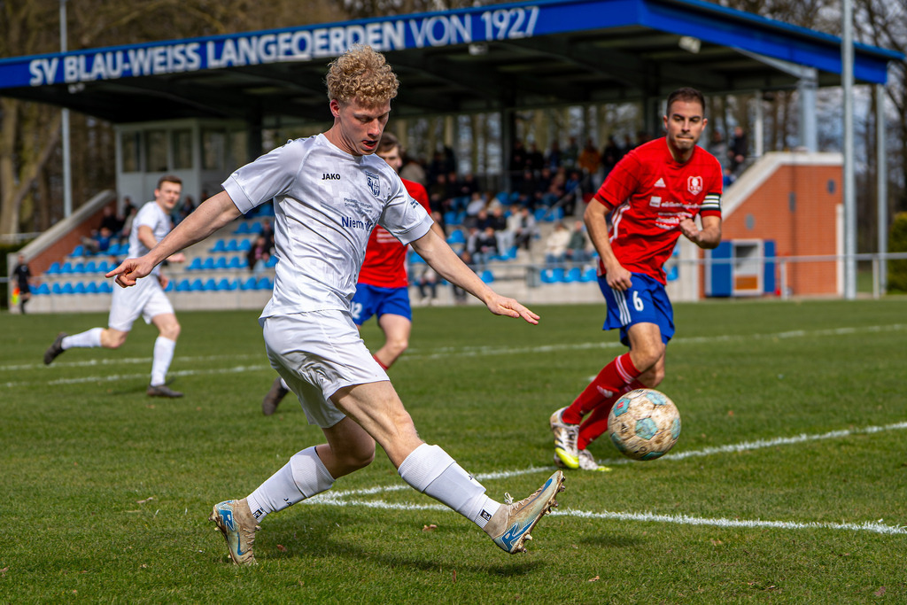 Fußball I Herren I Saison 2025-2026 I Halbfinale Kreispokal VEC I  BW Langförden - TV Dinklage II I 18835 | jns.sportfotos - Realisiert mit Pictrs.com
