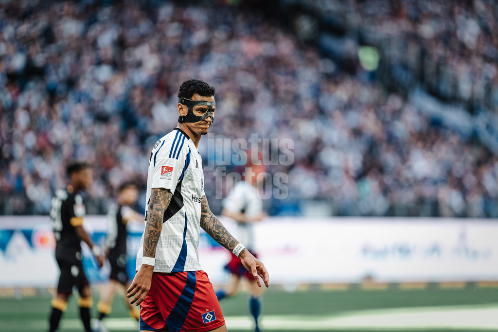 Fußball | Männer | Saison 2024/2025 | 2. Fußball-Bundesliga | 31. Spieltag | Hamburger SV vs. Karlsruher SC | 27.04.2025 | Davie Selke (#27, HSV) sichtlich enttäuscht