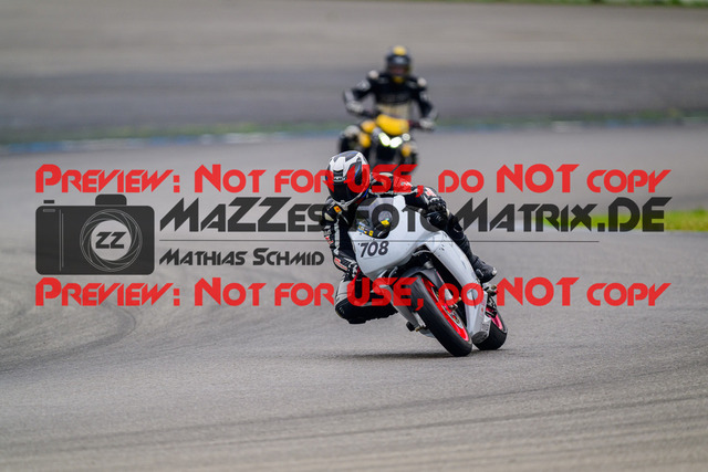 MaZZes_FotoMatrix_240521_6007705_3988 | GELB