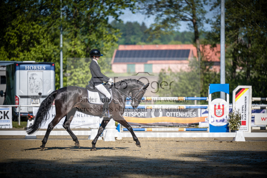 DOS_1651 | Reitturnier Venne - Realisiert mit Pictrs.com