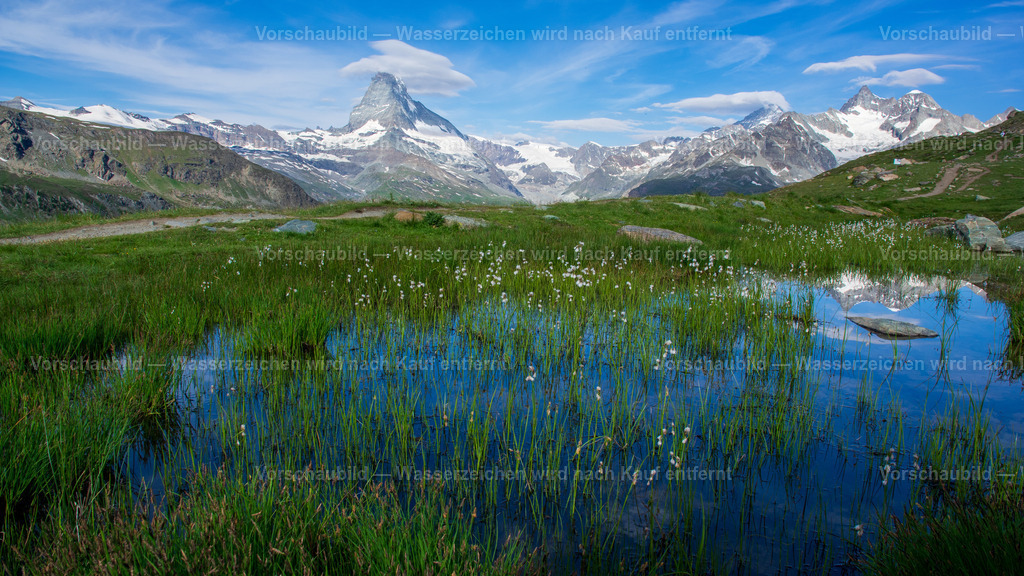 Blick zum Matterhorn | bei Zermatt auf einem Höhenweg - Realisiert mit Pictrs.com