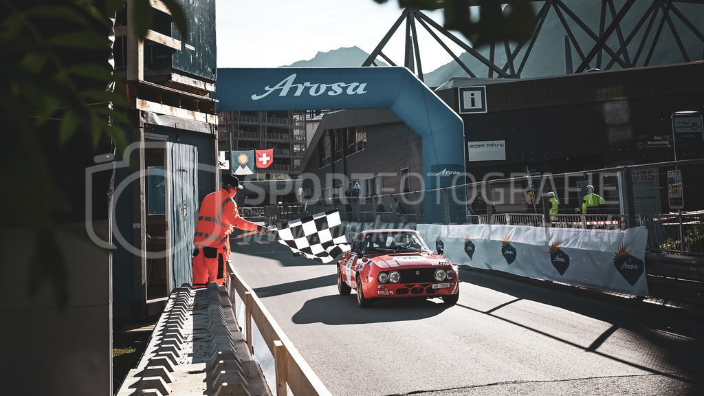 19. Arosa ClassicCar 2023 - 2. September 2023 | 19. Arosa ClassicCar 2023
Arosa, Schweiz
Capitani Daniel aus Lenzerheide mit der Startnummer 219 in einem Lancia Fulvia Zagato Competizione, Jahrgang 1967, in der Klasse Classic Trophy.
@arosaclassiccar, @arosa.official, #arosaclassiccar, #arosa, #76curves, #classiccar
Bild: Sportfotografie Markus Aeschimann | www.markus-aeschimann.ch - Realisiert mit Pictrs.com
